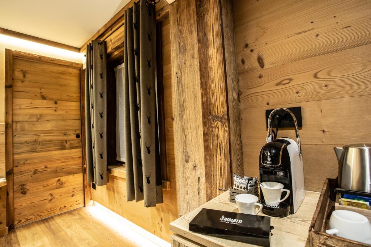 Alpine Rooms Guesthouse Breuil-Cervinia Exterior foto